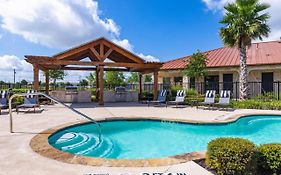 Bright And Spacious Apartments With Gym And Pool Access At Century Stone Hill North In Pflugerville, Austin